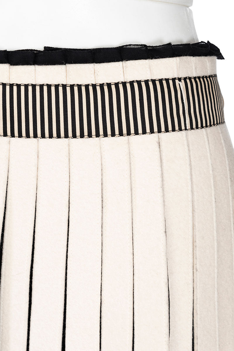 BALENCIAGA BY NICOLAS GHESQUIÈRE