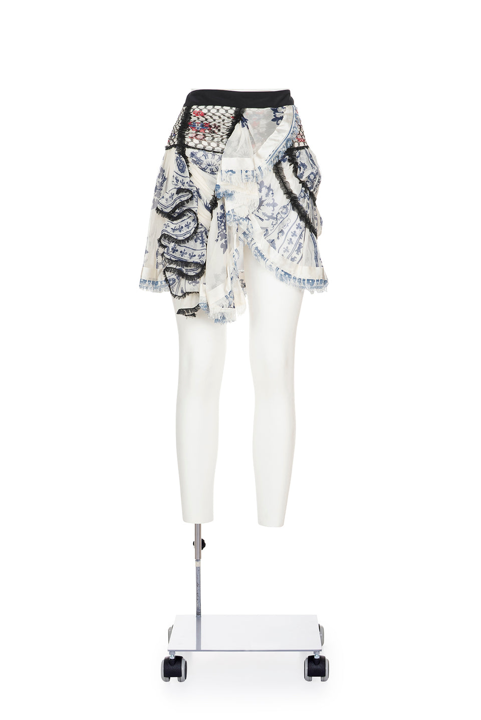 BALENCIAGA BY NICOLAS GHESQUIÈRE