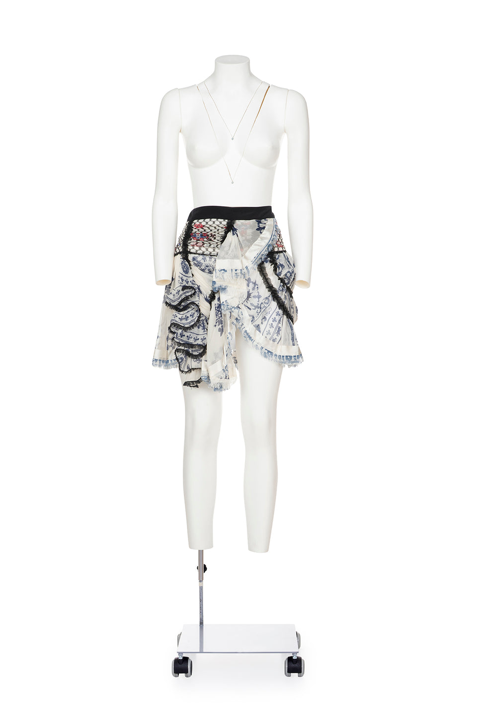 BALENCIAGA BY NICOLAS GHESQUIÈRE