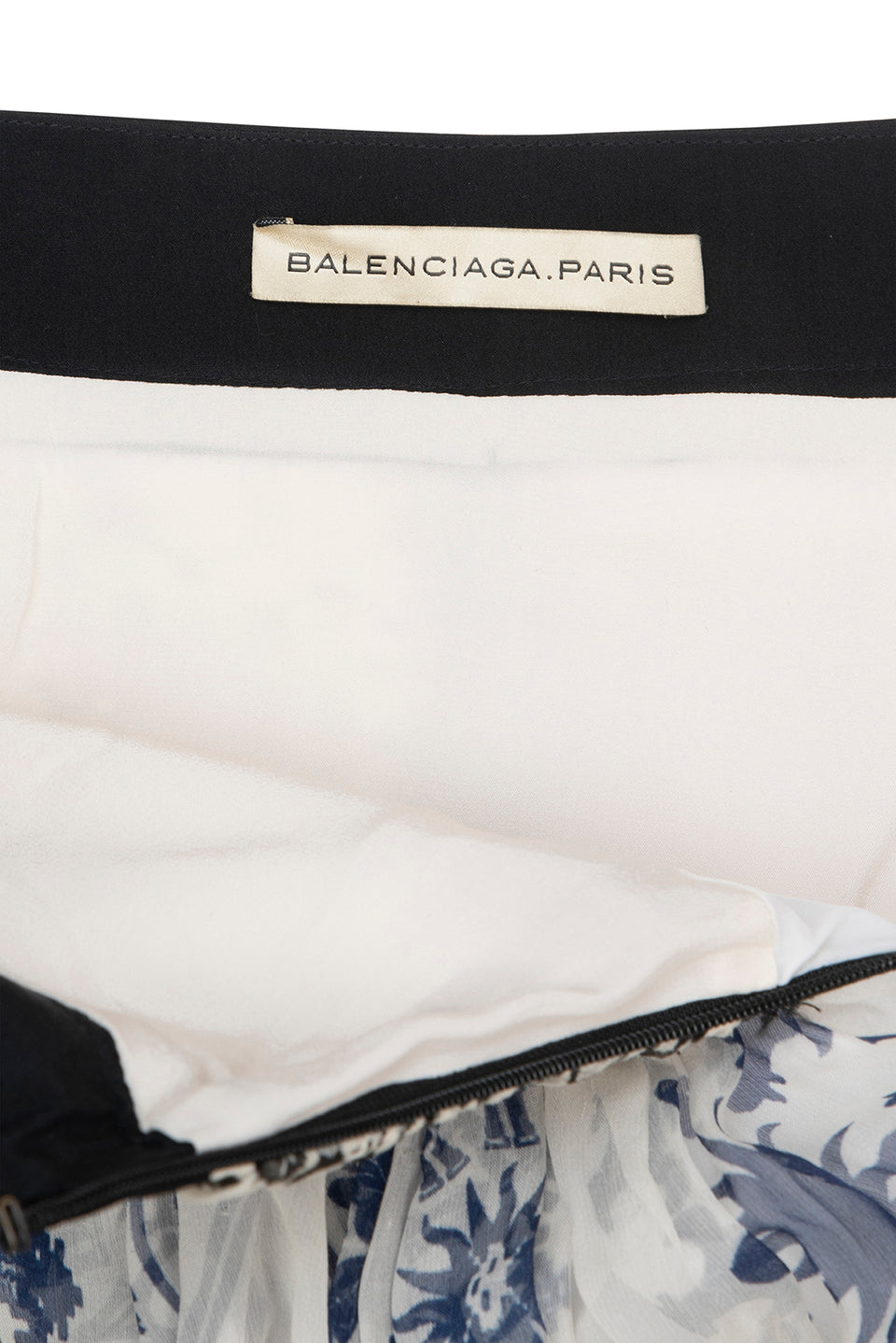 BALENCIAGA BY NICOLAS GHESQUIÈRE