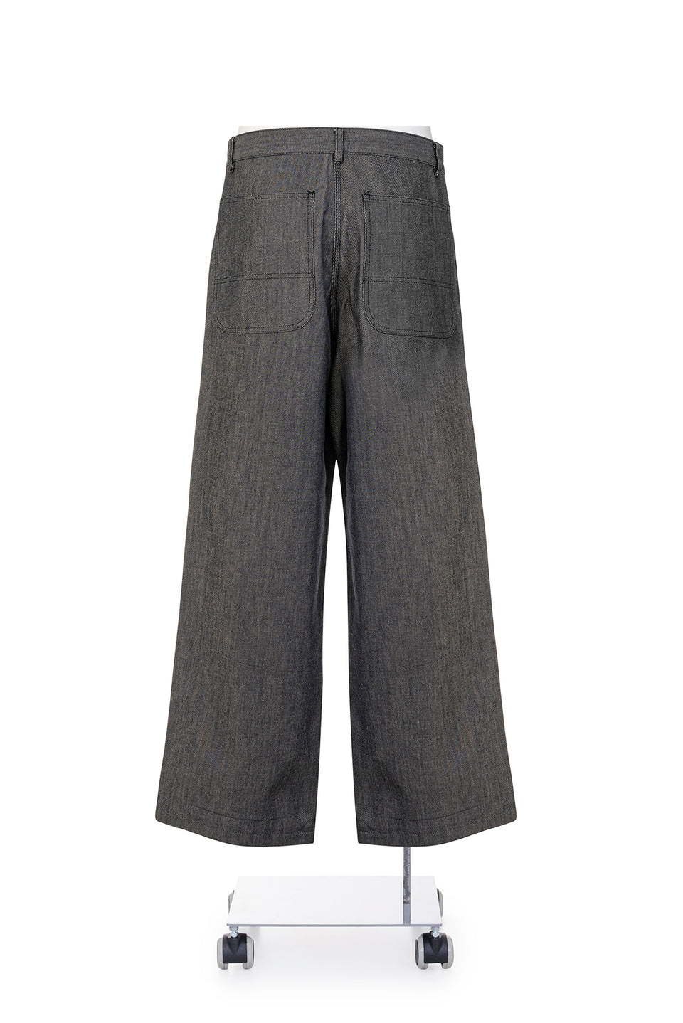 COMME DES GARÇONS