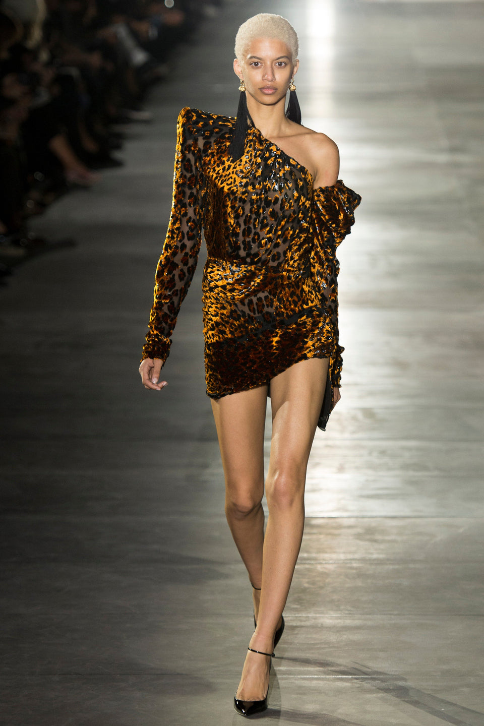 SAINT LAURENT BY ANTHONY VACCARELLO
