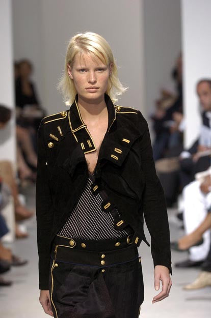 BALENCIAGA BY NICOLAS GHESQUIÈRE