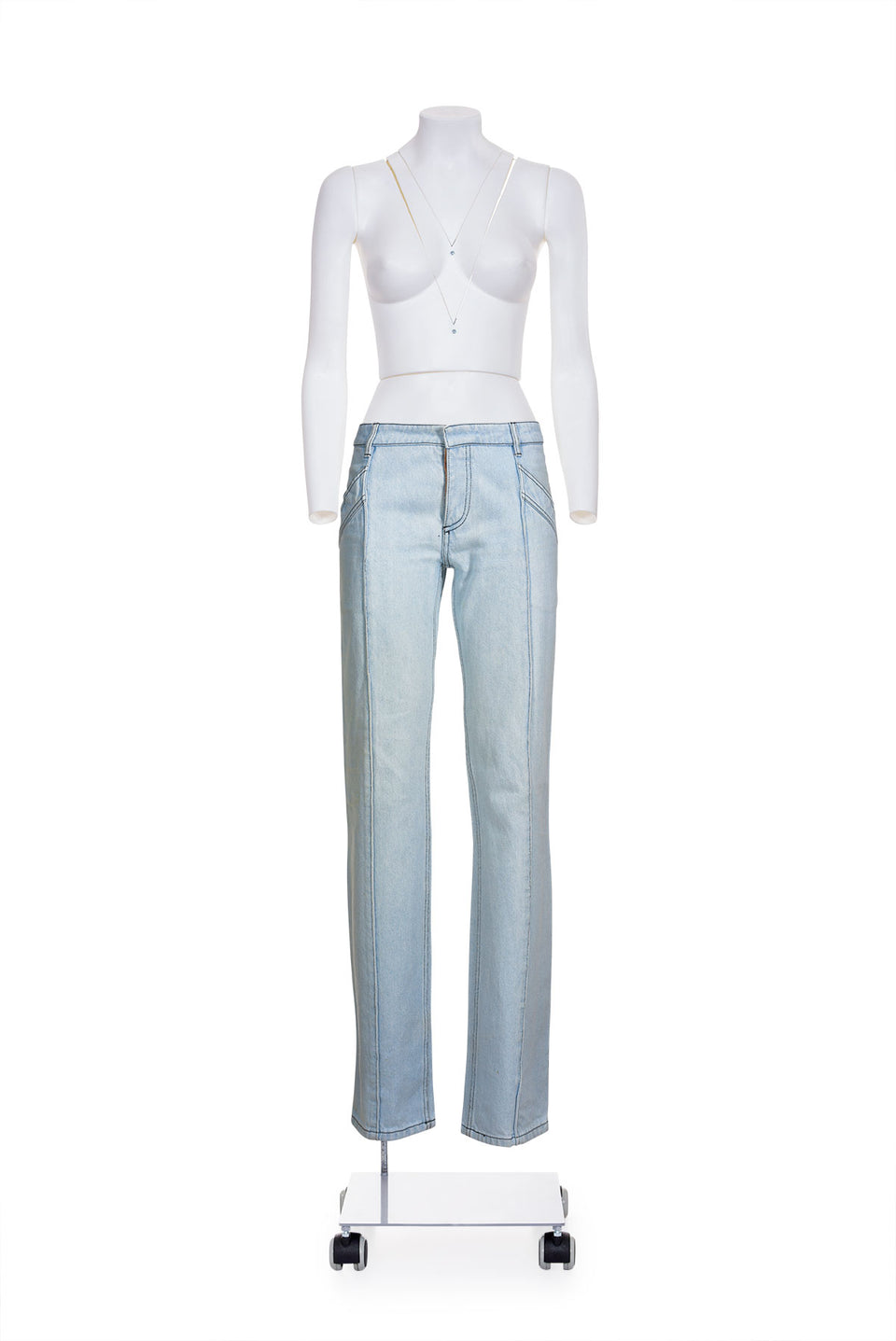 BALENCIAGA BY NICOLAS GHESQUIÈRE