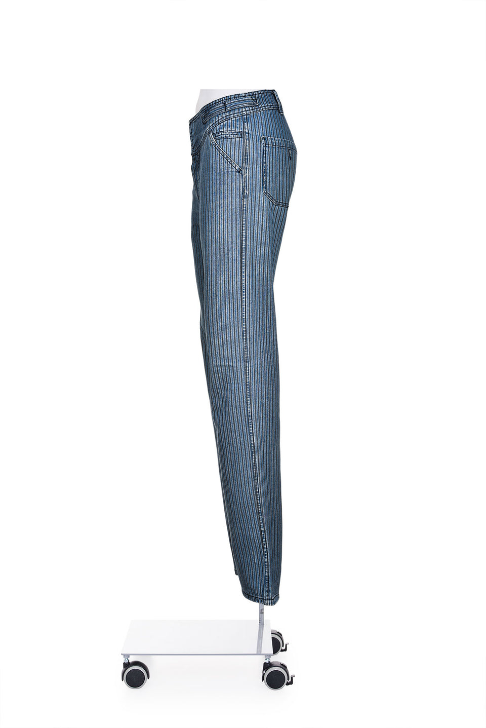 BALENCIAGA BY NICOLAS GHESQUIÈRE