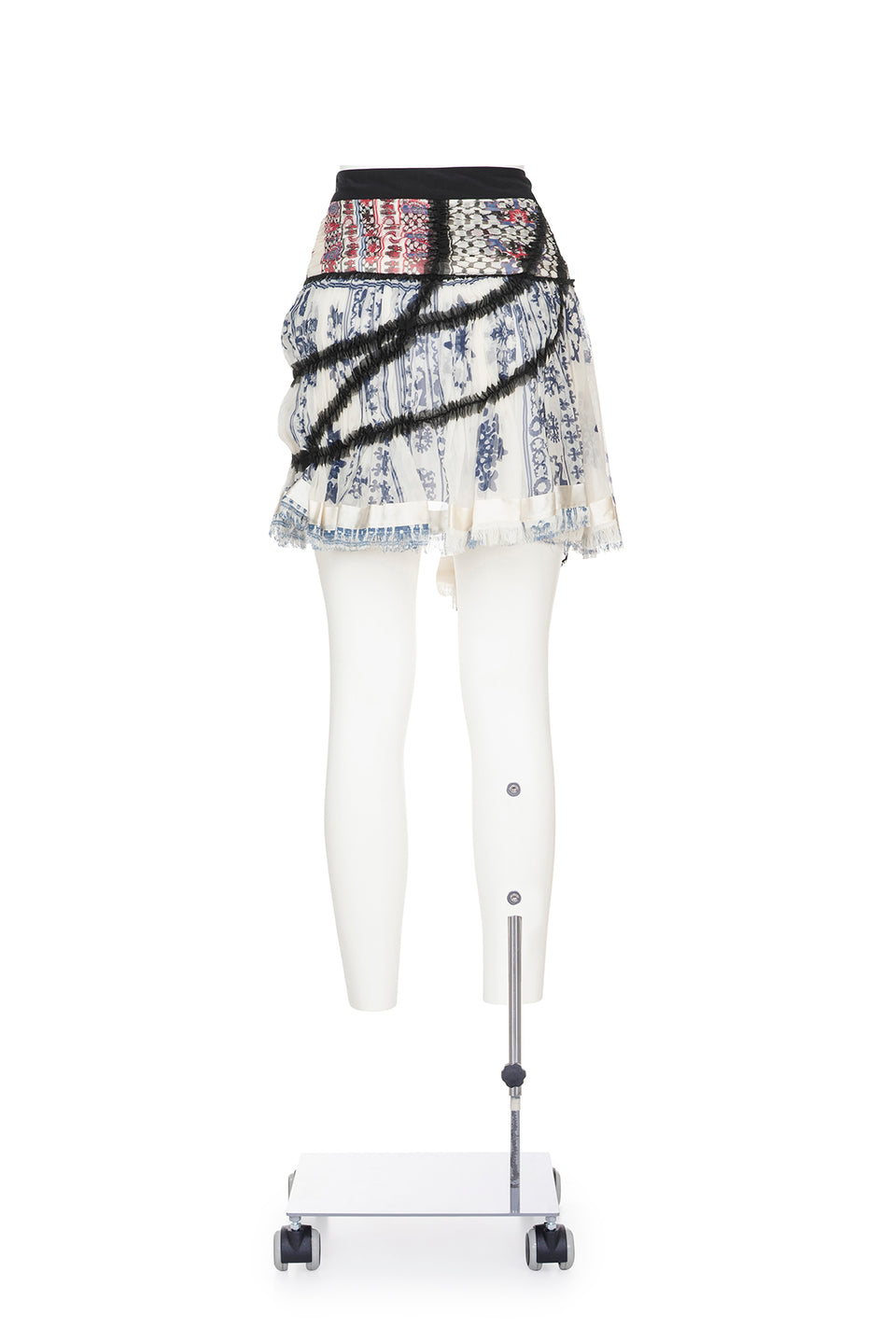 BALENCIAGA BY NICOLAS GHESQUIÈRE