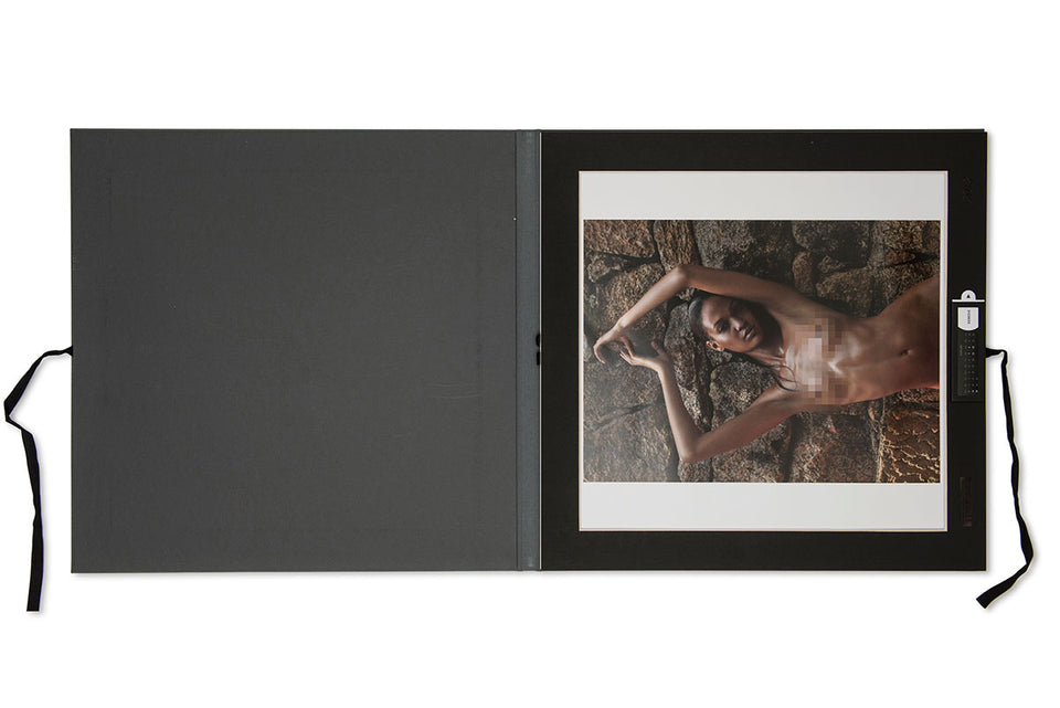 PIRELLI CALENDAR 2012